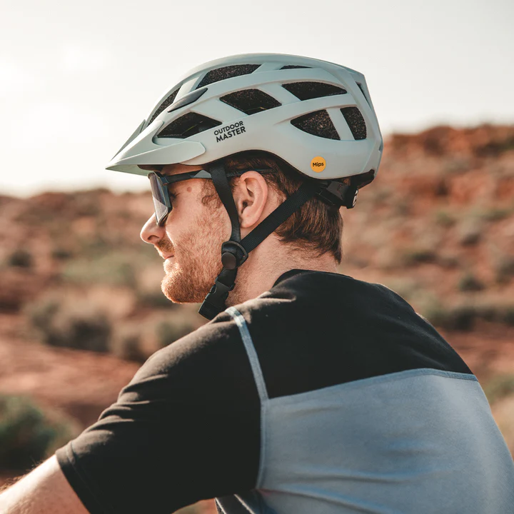 GEM BIKE HELMET WITH MIPS SYSTEM